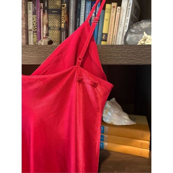 NWT Gold Hawk Sylvia Viscose Slip Maxi Dress In Red Size Small $350 MSRP - Picture 6 of 8